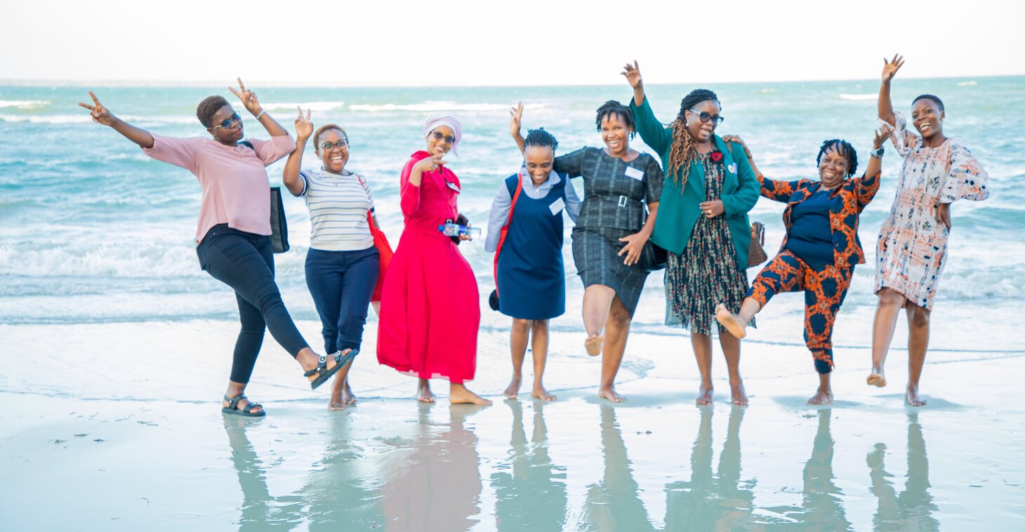 Social walk: Alumnae (re)connecting
