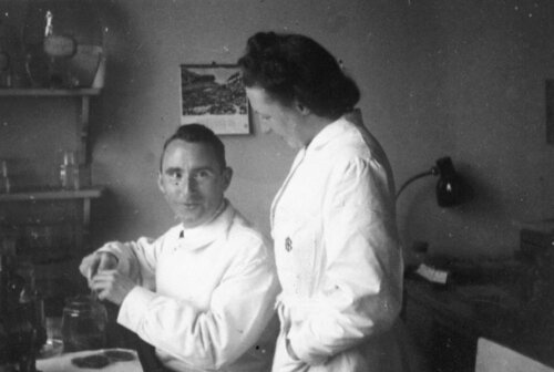 Dr. H.J. Scherer met zijn echtgenote M-J. Donders