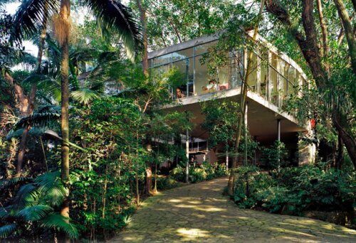 Caption: Casa de Vidro by Lina Bo Bardi, photo Nelson Kon