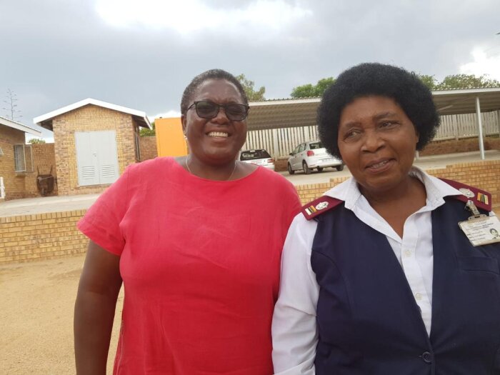 prof. tebogo mothiba (l) and raphela (r) during the field visit to mamushi clinic, capricorn health district, south africa