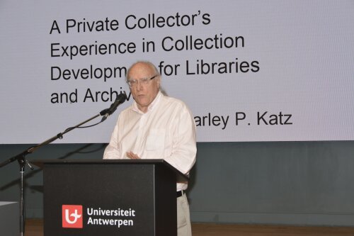 Farley P. Katz tijdens zijn presentatie