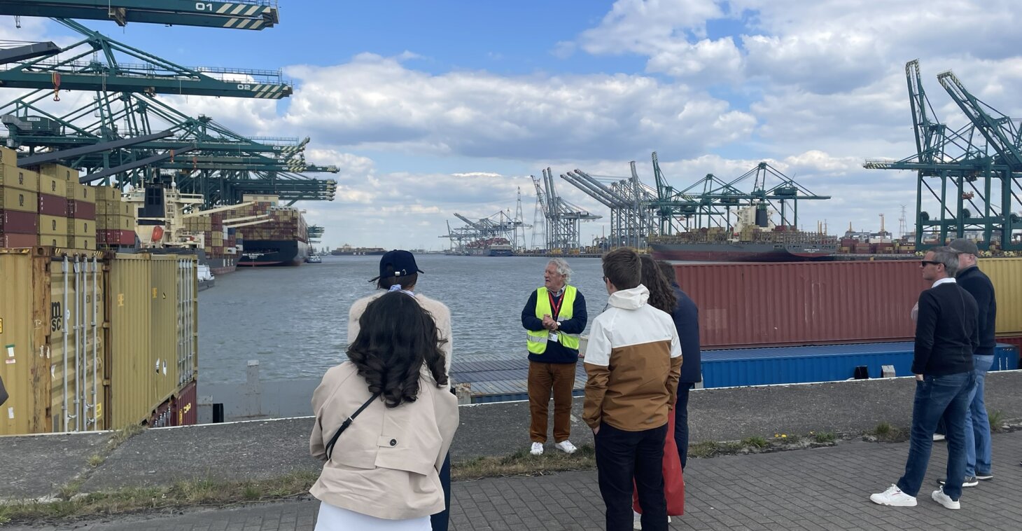 Havenuitstap en proclamatie