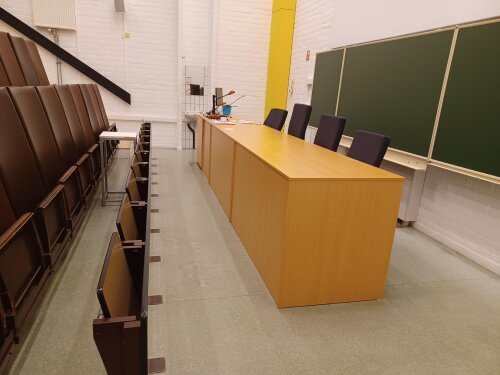 Het spreekgestoelte van auditorium d.R.0 is rolstoeltoegankelijk